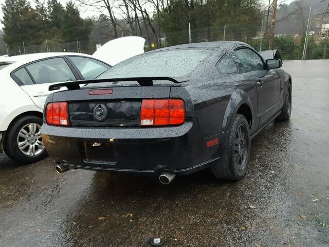 1ZVHT82H085179115 - 2008 FORD MUSTANG GT BLACK photo 4