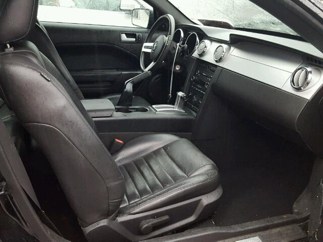 1ZVHT82H085179115 - 2008 FORD MUSTANG GT BLACK photo 5