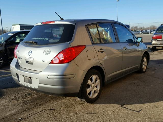 3N1BC13E68L453229 - 2008 NISSAN VERSA S SILVER photo 4