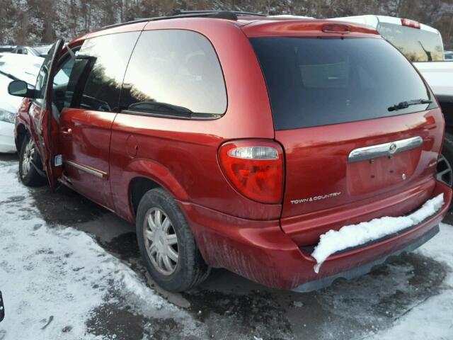 2C4GP54L95R142775 - 2005 CHRYSLER TOWN & COU RED photo 3