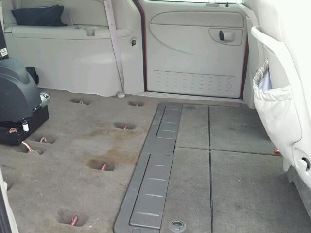 2C4GP54L95R142775 - 2005 CHRYSLER TOWN & COU Qırmızı foto 6