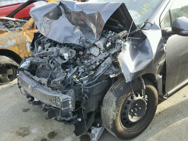 JTDKDTB38G1132479 - 2016 TOYOTA PRIUS C GRAY photo 9