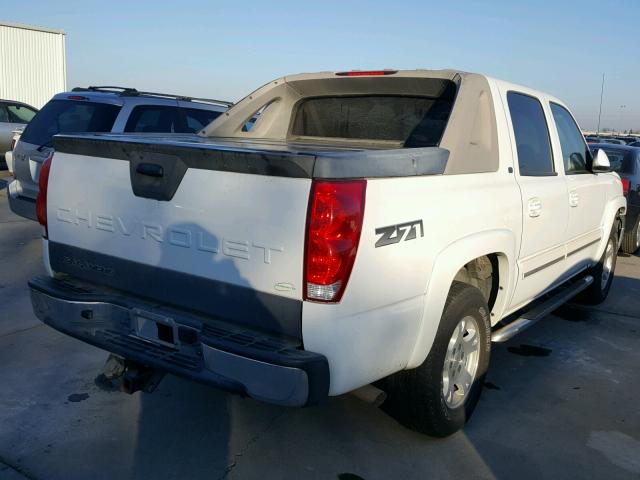 3GNEK12Z26G126227 - 2006 CHEVROLET AVALANCHE WHITE photo 4