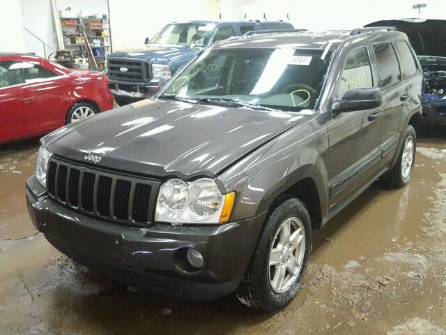 1J4GR48K26C147357 - 2006 JEEP GRAND CHER GRAY photo 2