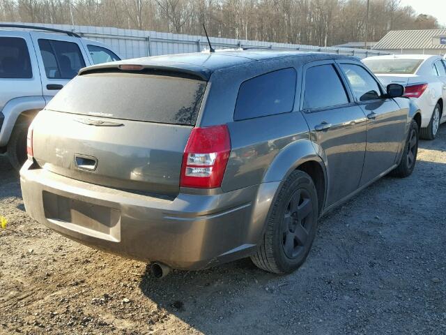 2D4FV47T48H147998 - 2008 DODGE MAGNUM GRAY photo 4