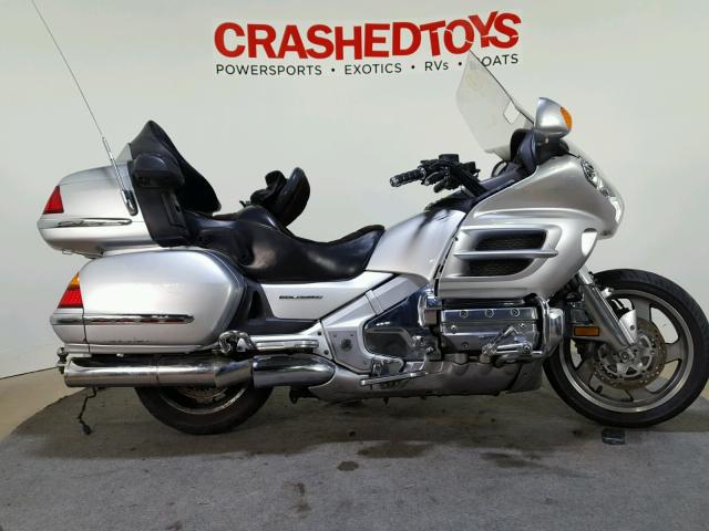 1HFSC47095A412101 - 2005 HONDA GOLDWING SILVER photo 1