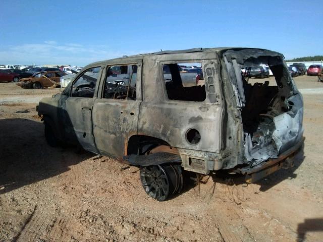 1GKS1BKC8HR171244 - 2017 GMC YUKON SLT BURN photo 3