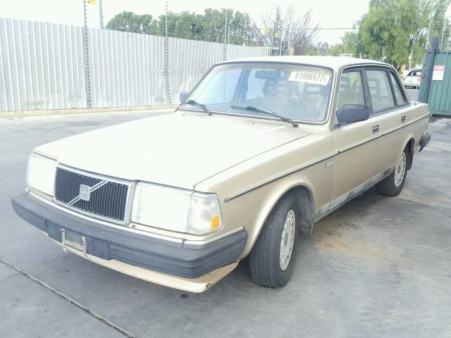 YV1AA8843L1395890 - 1990 VOLVO 240 BASE GOLD photo 2