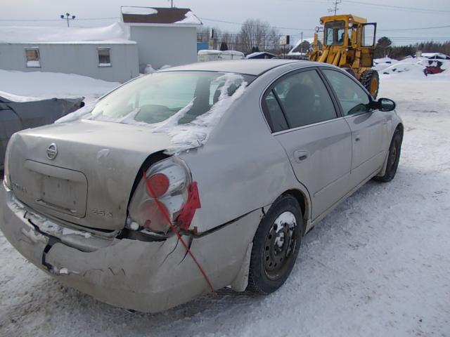 1N4AL11DX3C223884 - 2003 NISSAN ALTIMA BAS SILVER photo 4