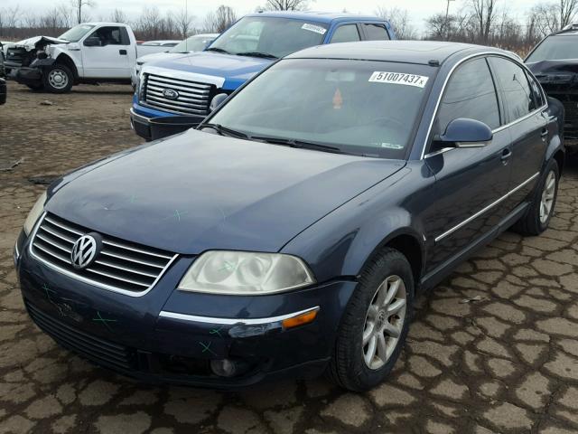 WVWPD63B14E215818 - 2004 VOLKSWAGEN PASSAT GLS BLUE photo 2