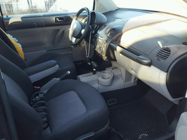 3VWCK21CX3M418219 - 2003 VOLKSWAGEN NEW BEETLE 灰色 照片 5