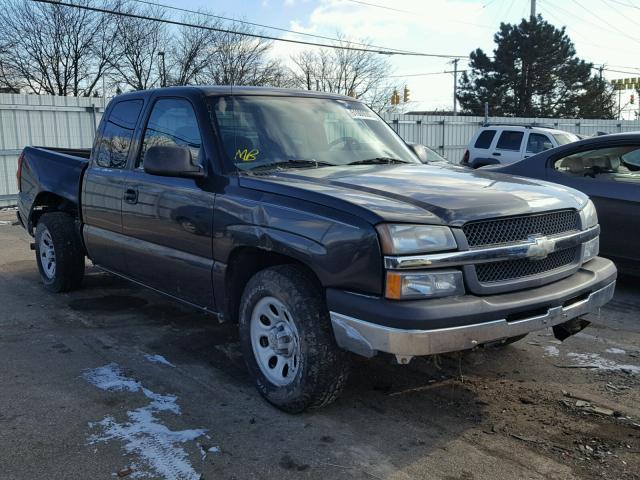 1GCEC19X75Z326805 - 2005 CHEVROLET SILVERADO GRAY photo 1