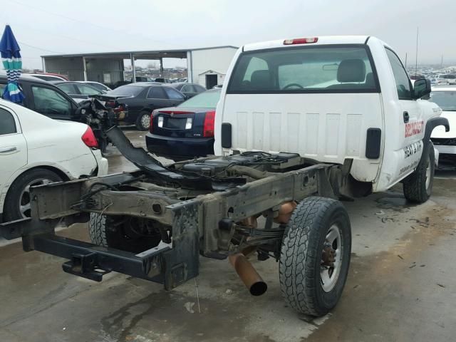 1GBHC24U66E177123 - 2006 CHEVROLET SILVERADO WHITE photo 4