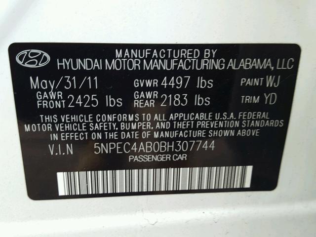 5NPEC4AB0BH307744 - 2011 HYUNDAI SONATA SE WHITE photo 10