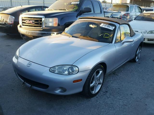 JM1NB353X20231544 - 2002 MAZDA MX-5 MIATA SILVER photo 2