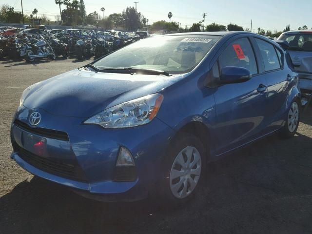 JTDKDTB34E1568596 - 2014 TOYOTA PRIUS C BLUE photo 2