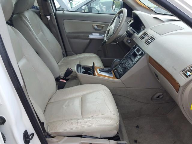 YV1CY592851198202 - 2005 VOLVO XC90 WHITE photo 5