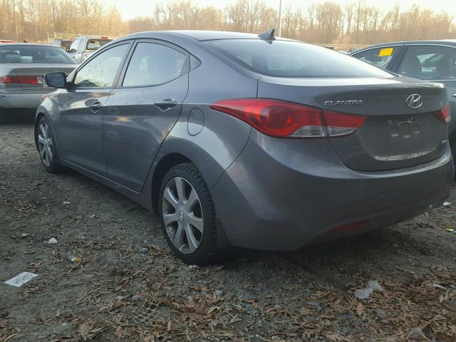 5NPDH4AEXDH243044 - 2013 HYUNDAI ELANTRA GL GRAY photo 3