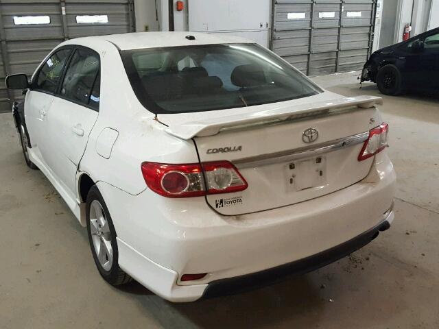 2T1BU4EEXBC596865 - 2011 TOYOTA COROLLA BA WHITE photo 3