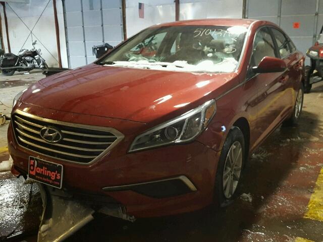 5NPE24AF6HH507820 - 2017 HYUNDAI SONATA SE RED photo 2