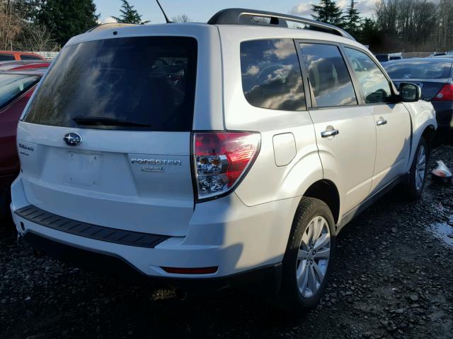 JF2SHADC7DH410542 - 2013 SUBARU FORESTER 2 WHITE photo 4