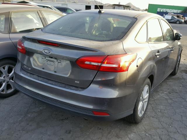 1FADP3F2XFL201330 - 2015 FORD FOCUS SE GRAY photo 4