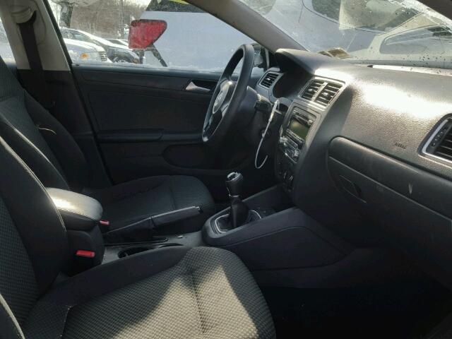 3VW1K7AJ1EM388758 - 2014 VOLKSWAGEN JETTA BASE GRAY photo 5