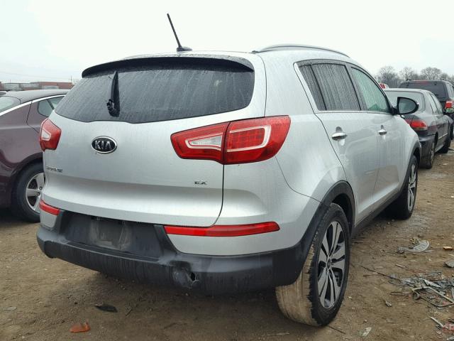 KNDPC3A29B7047433 - 2011 KIA SPORTAGE E SILVER photo 4