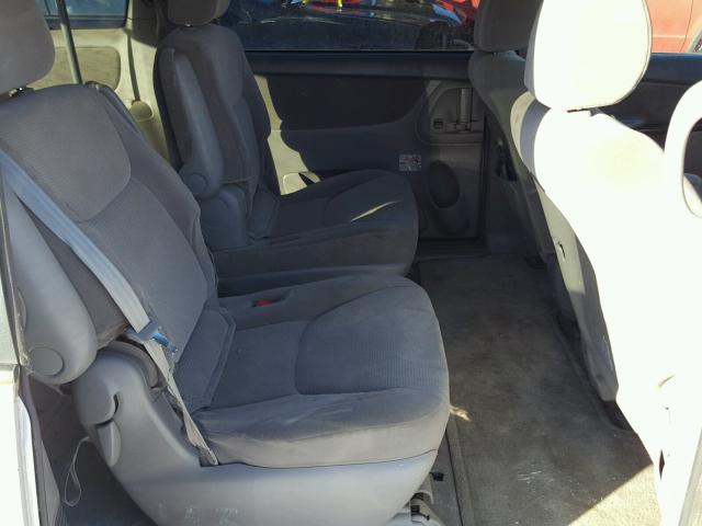 5TDZA23C14S011680 - 2004 TOYOTA SIENNA CE GRAY photo 6