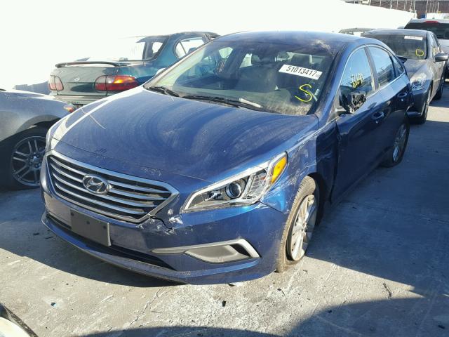 5NPE24AFXGH367673 - 2016 HYUNDAI SONATA SE BLUE photo 2