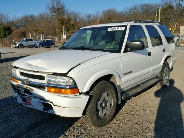 1GNDT13X54K157466 - 2004 CHEVROLET BLAZER WHITE photo 2