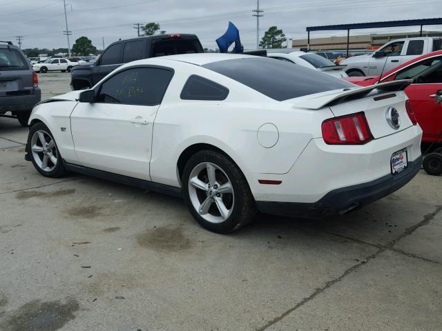 1ZVBP8CH3A5145507 - 2010 FORD MUSTANG GT WHITE photo 3