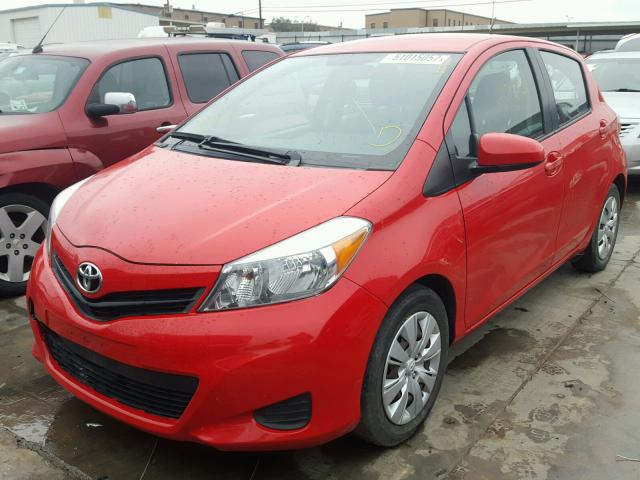 VNKKTUD30EA007938 - 2014 TOYOTA YARIS RED photo 2