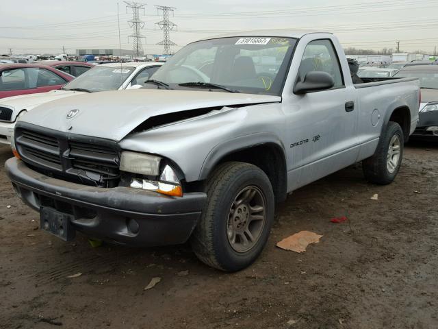 1B7FL16X02S692957 - 2002 DODGE DAKOTA BAS SILVER photo 2