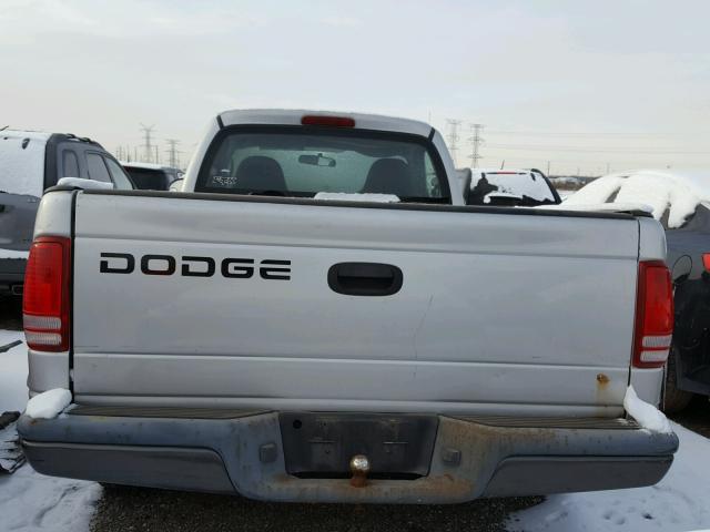 1B7FL16X02S692957 - 2002 DODGE DAKOTA BAS SILVER photo 6