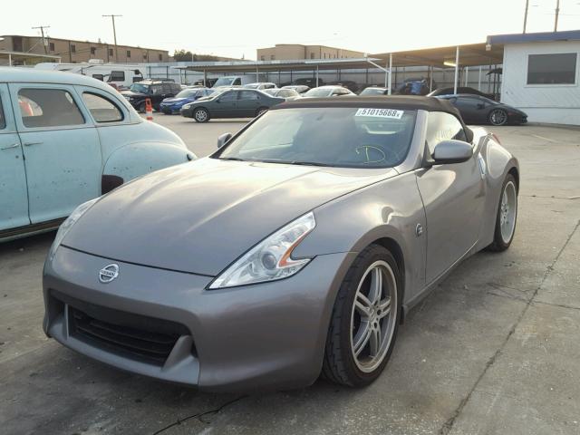 JN1AZ4FH6AM302744 - 2010 NISSAN 370Z GRAY photo 2