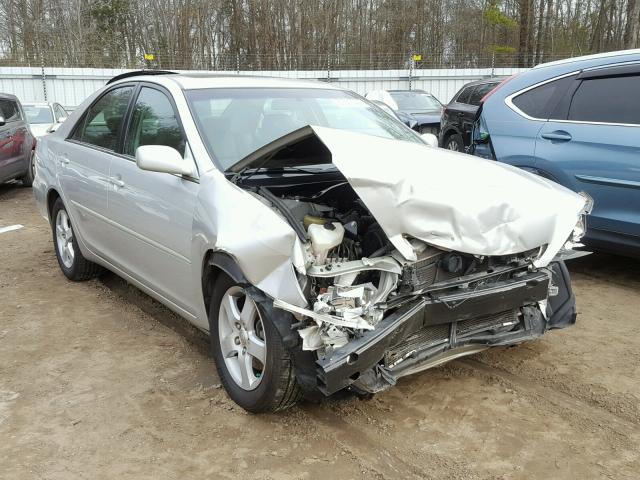 4T1BA32KX4U503504 - 2004 TOYOTA CAMRY SE SILVER photo 1