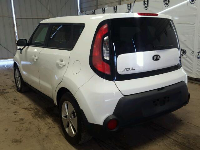 KNDJN2A28G7312716 - 2016 KIA SOUL WHITE photo 3