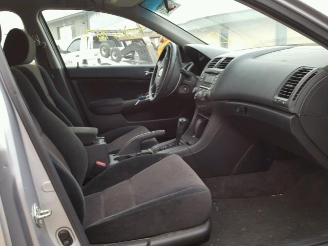 1HGCM56415A004148 - 2005 HONDA ACCORD LX SILVER photo 5