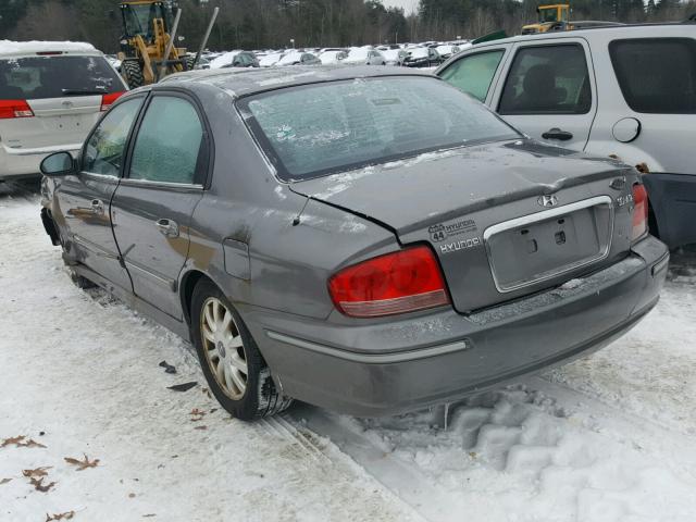 KMHWF35H54A947281 - 2004 HYUNDAI SONATA GLS GRAY photo 3