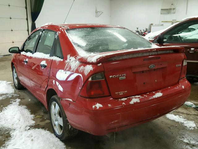 1FAFP34N36W160530 - 2006 FORD FOCUS ZX4 RED photo 3