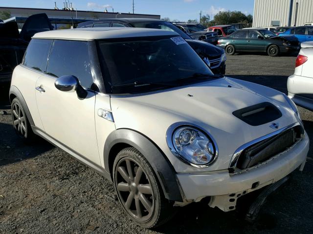 WMWMF7C54ATZ34448 - 2010 MINI COOPER S WHITE photo 1