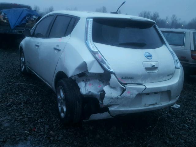 1N4AZ0CP6DC418978 - 2013 NISSAN LEAF S WHITE photo 3