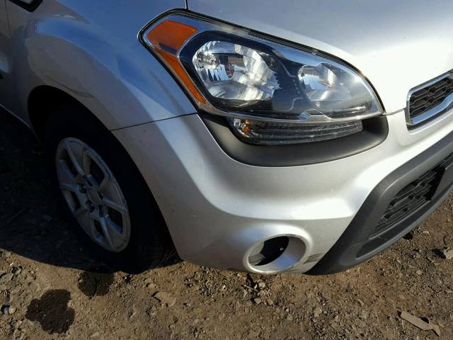 KNDJT2A55C7418146 - 2012 KIA SOUL SILVER photo 9