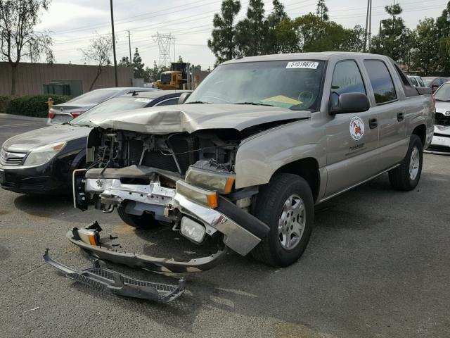 3GNEC13T13G242537 - 2003 CHEVROLET AVALANCHE SILVER photo 2