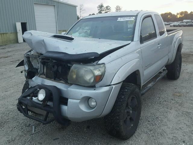 5TEUU42N89Z619934 - 2009 TOYOTA TACOMA ACC SILVER photo 2