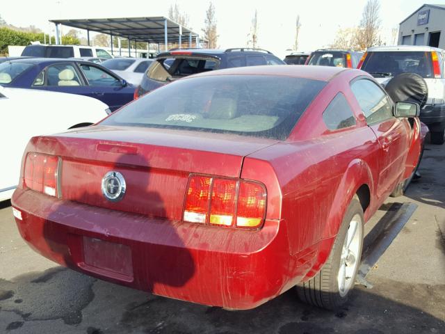 1ZVFT80N755139075 - 2005 FORD MUSTANG BURGUNDY photo 4