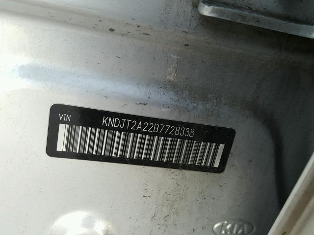 KNDJT2A22B7728338 - 2011 KIA SOUL + SILVER photo 10