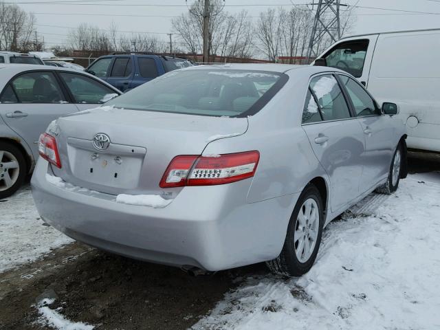 4T1BF3EK8BU697380 - 2011 TOYOTA CAMRY BASE SILVER photo 4