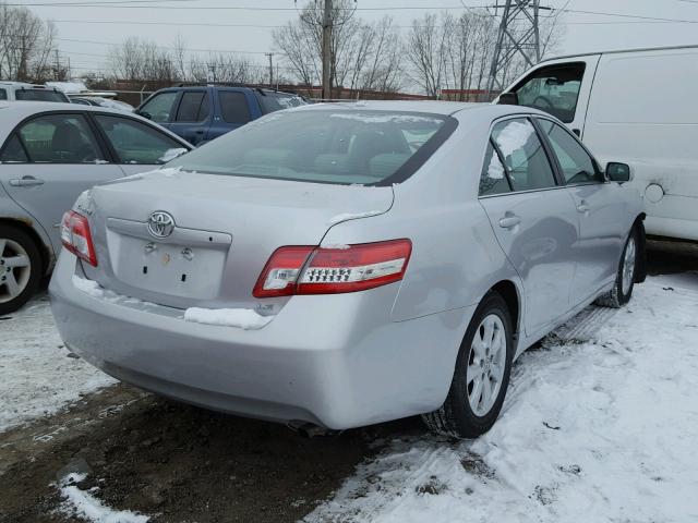 4T1BF3EK8BU697380 - 2011 TOYOTA CAMRY BASE SILVER photo 4